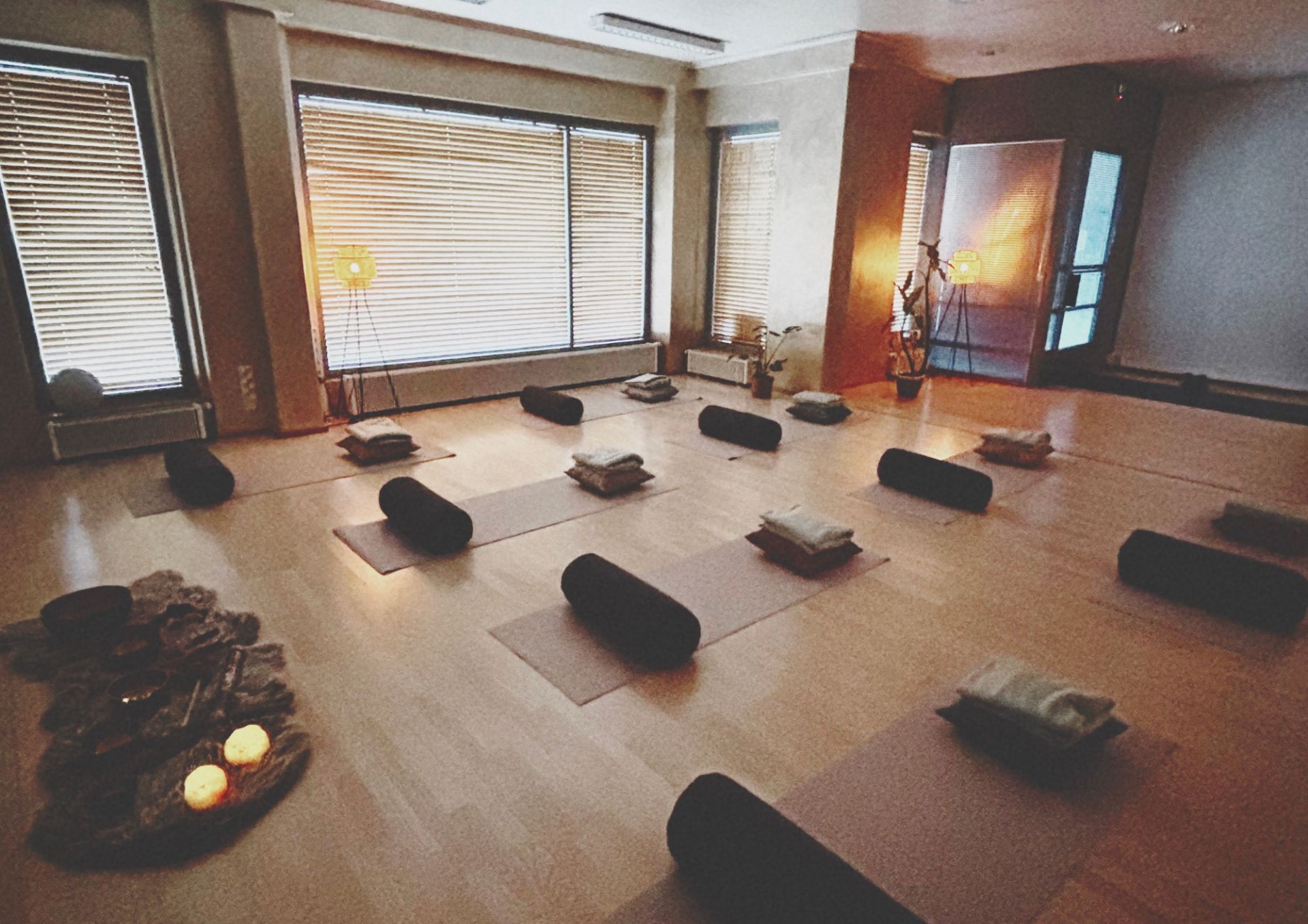 Yksityistilaisuudet, Hellä Room